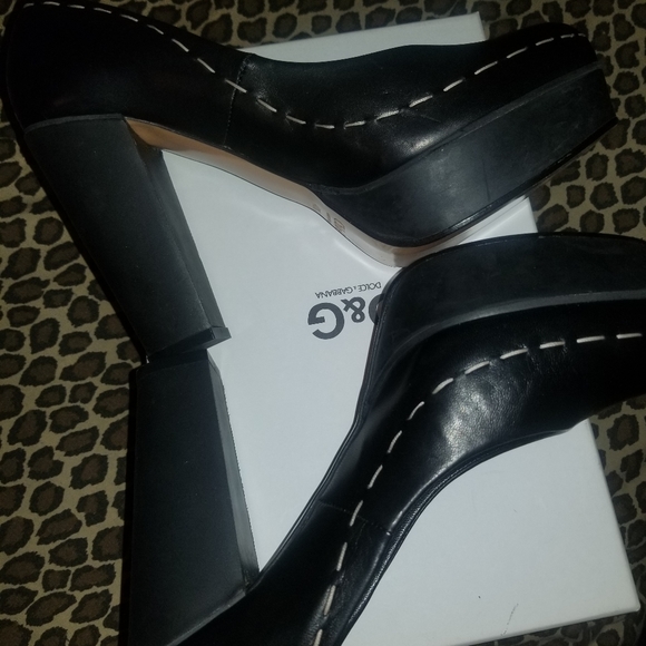 Chloe Pump - Picture 4 of 10